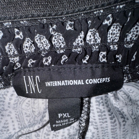 INC brand tie up waist flowy airy pants. Soft! Size PXL. GUC. - Picture 6 of 9